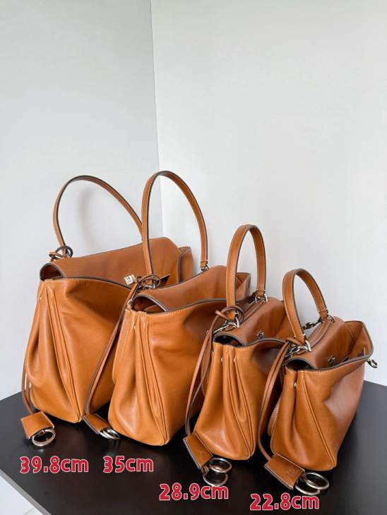 Picture of Balenciaga Handbags _SKUfw201775006fw